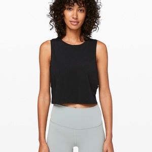 Lululemon muscle love crop tank. New with tags.